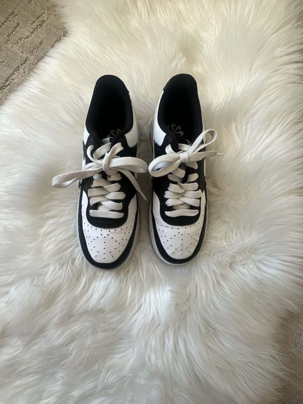 Nike Court Vision Low Size 5.5 Black White Sneakers